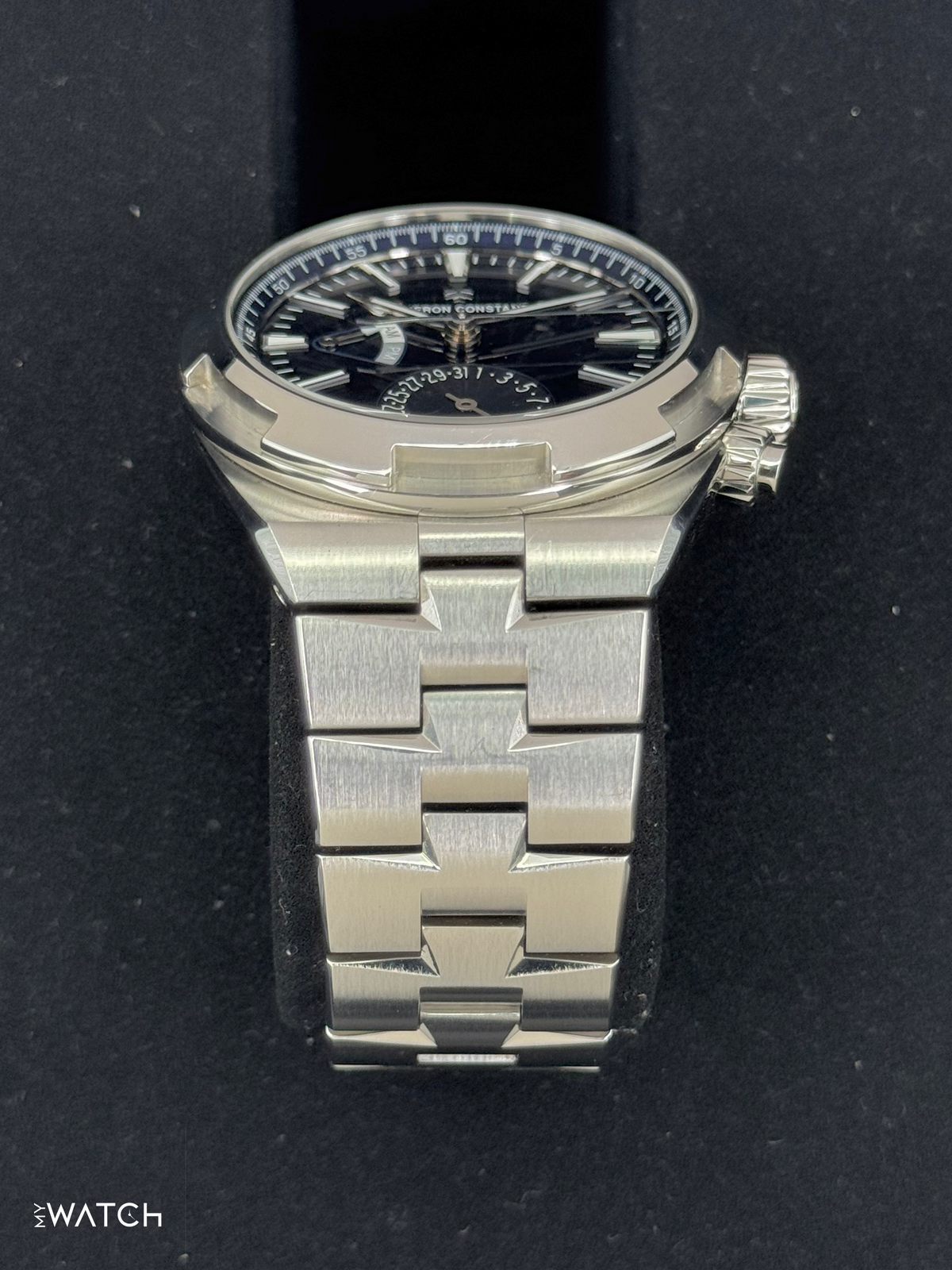 Vacheron Constantin Overseas Dual Time 41mm 7900V Blue Dial – side view