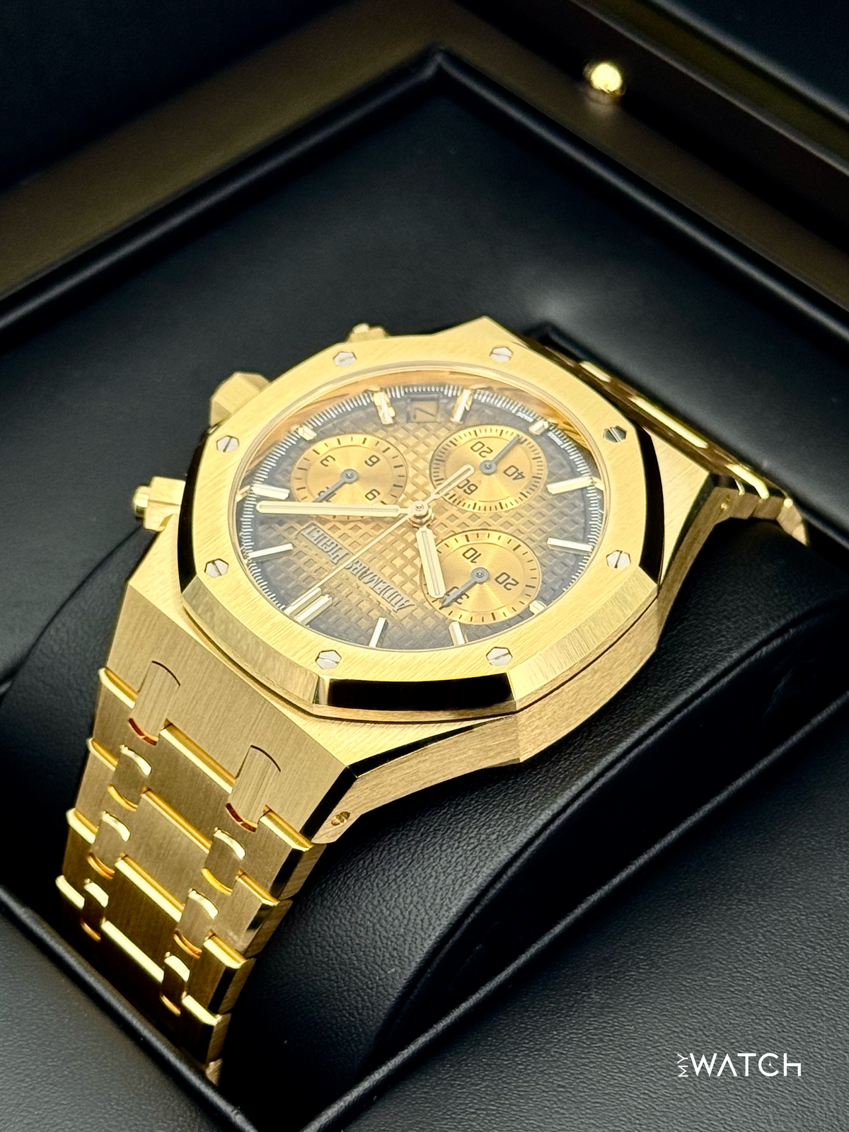 Audemars Piguet Royal Oak Chronograph 41mm 26240BA Gold Dial – box and papers