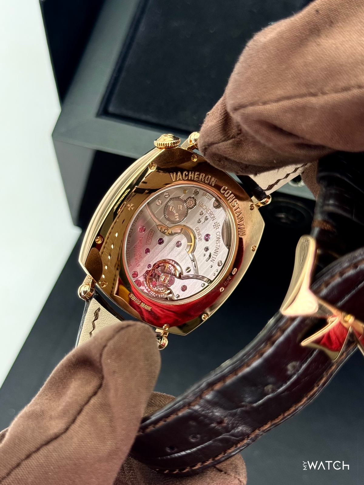 Vacheron Constantin Historiques American 1921 40mm 82035 Silver Dial – image 9