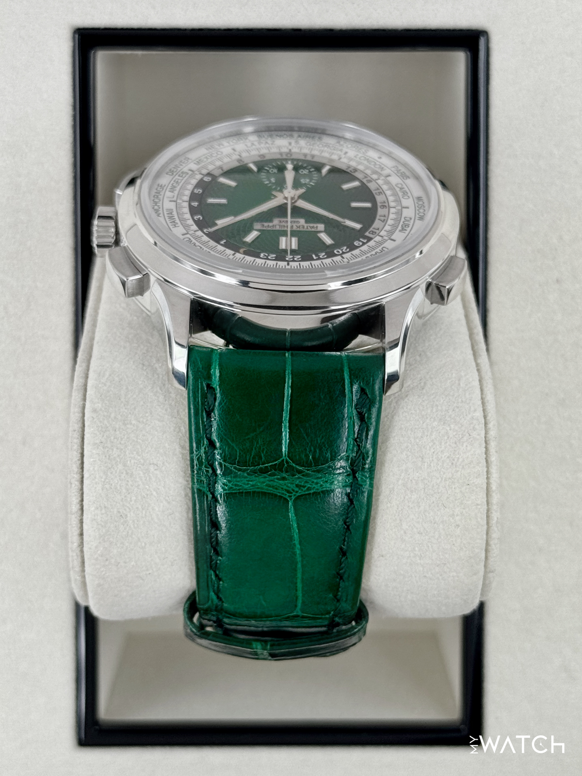 Patek Philippe 5930P World Time Flyback Chronograph Platinum Green Dial – bracelet and clasp