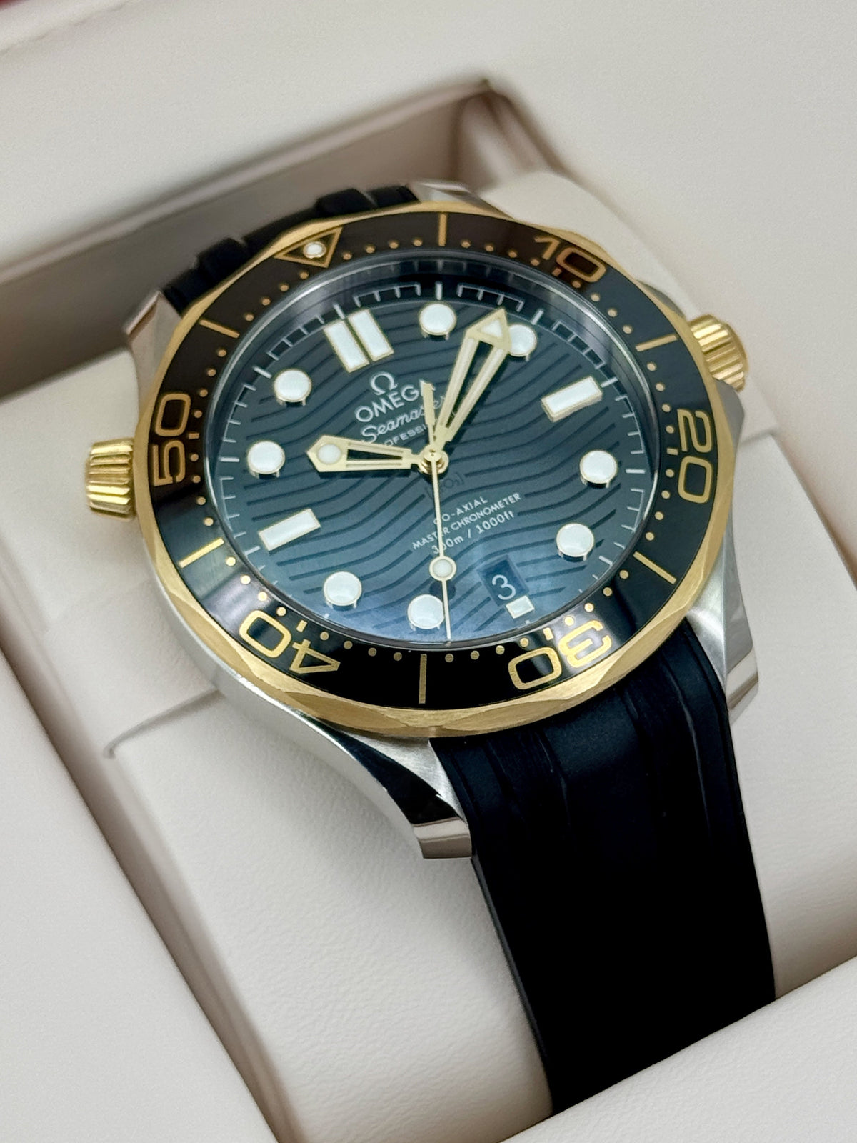 Omega Seamaster Diver 300M 42mm 210.22.42.20.01.001 Black Dial – on the wrist