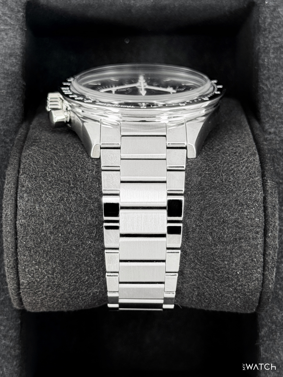 Omega Speedmaster 'Ed White' 39.7mm 311.30.40.30.01.001 Black Dial – bracelet and clasp