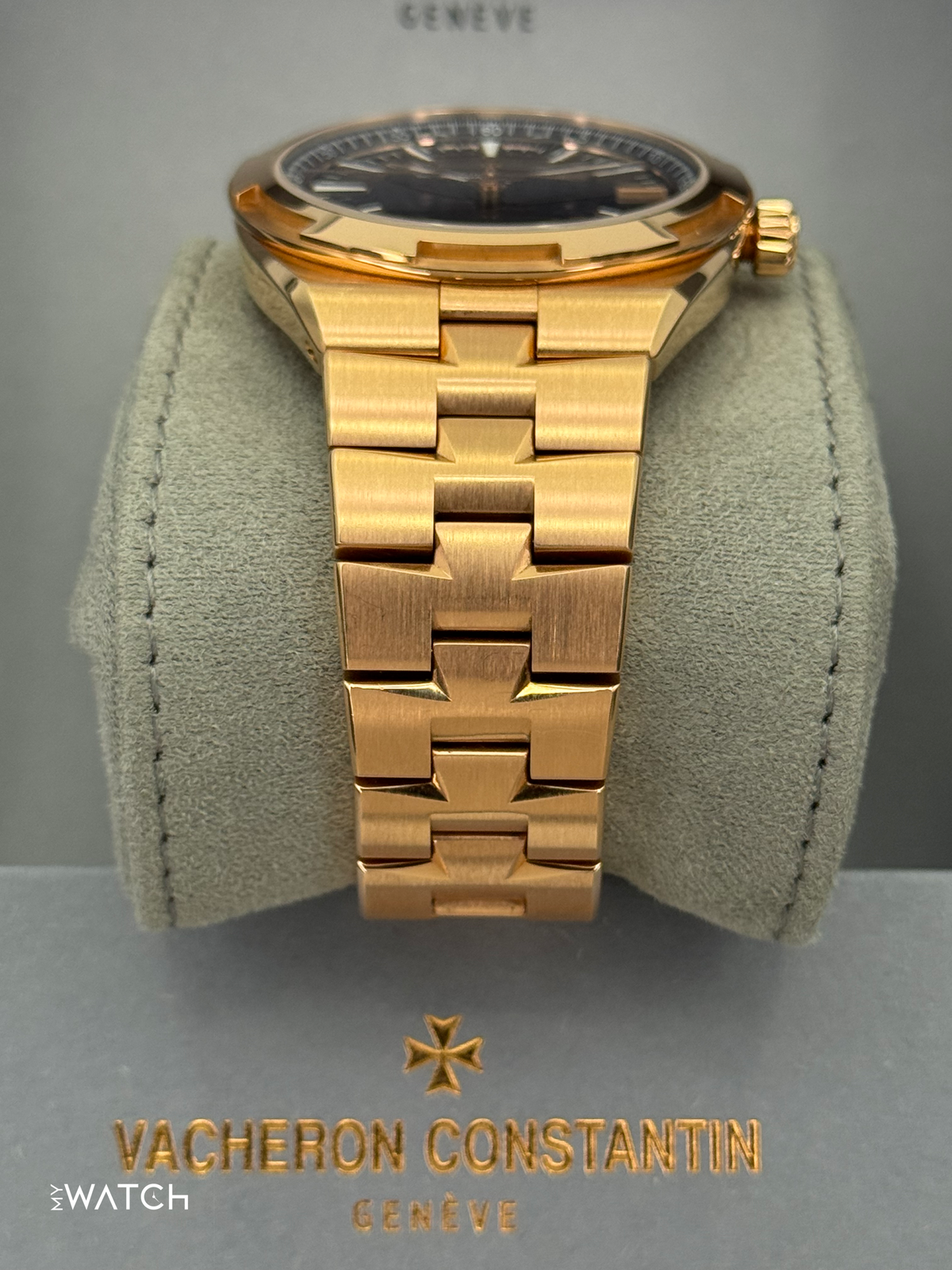 Vacheron Constantin Overseas 41mm 4520V Pink Gold Blue Dial – side view
