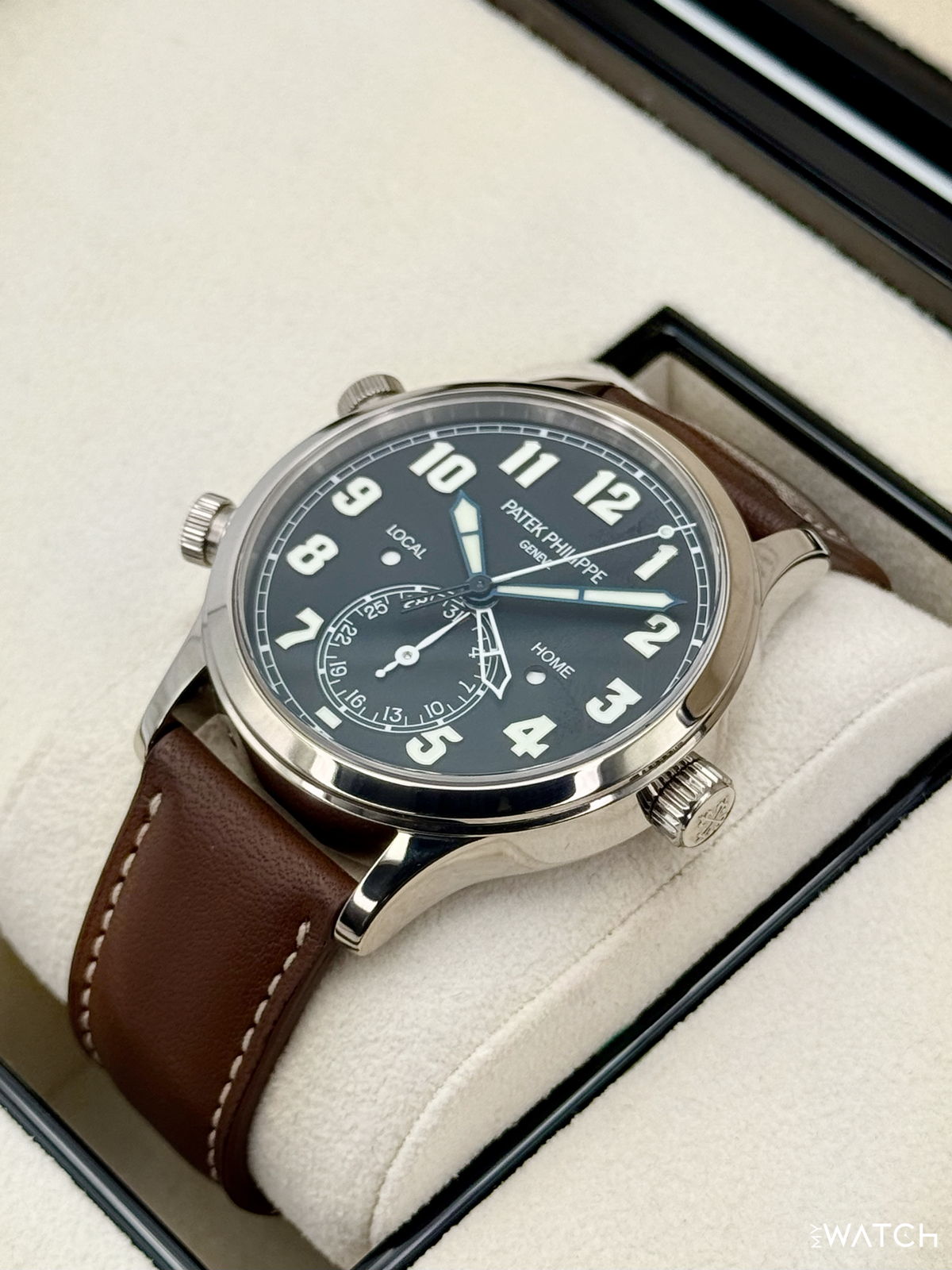 Patek Philippe Pilot Travel Time 42mm 5524G White Gold Black Dial – box and papers