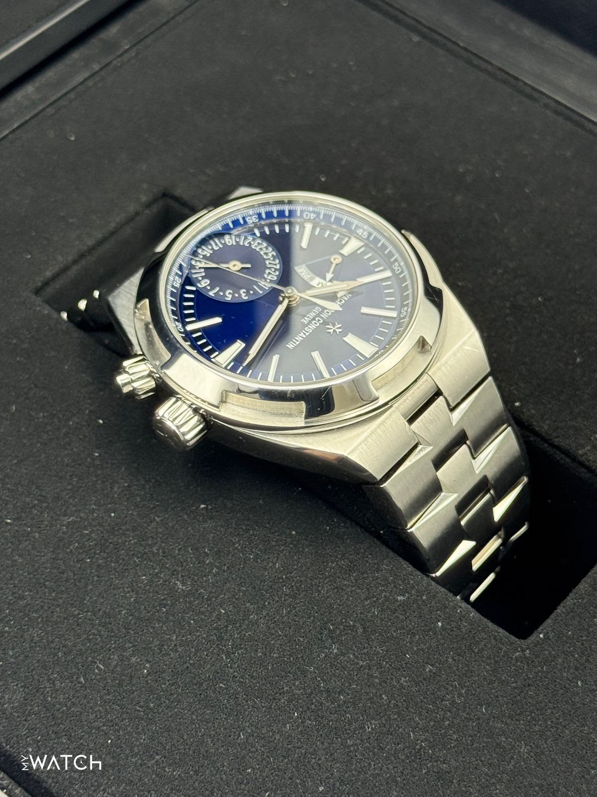 Vacheron Constantin Overseas Dual Time 41mm 7900V Blue Dial – image 8