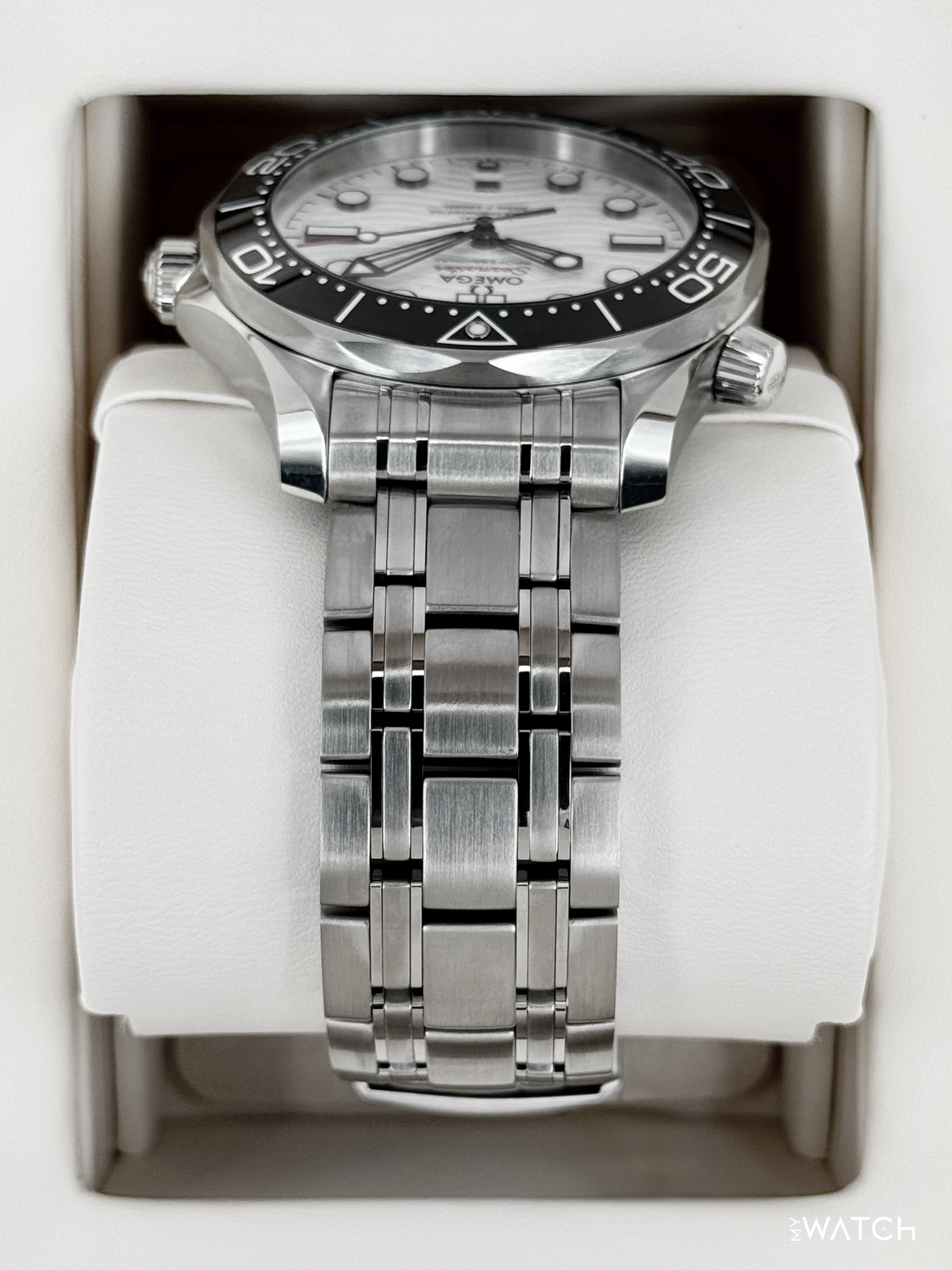 Omega Seamaster 42mm 210.30.42.20.04.001 Stainless Steel White Dial – bracelet and clasp