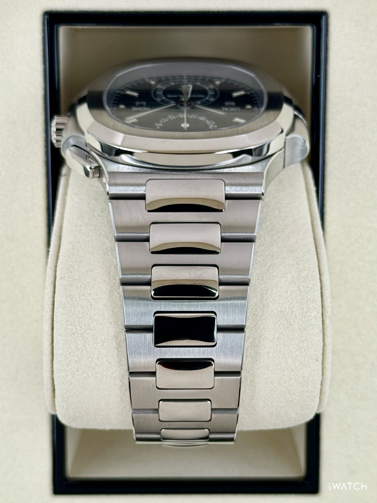 Patek Philippe Nautilus Travel Time Chrono 40.5mm 5990 Blue-Noir Dial – bracelet and clasp