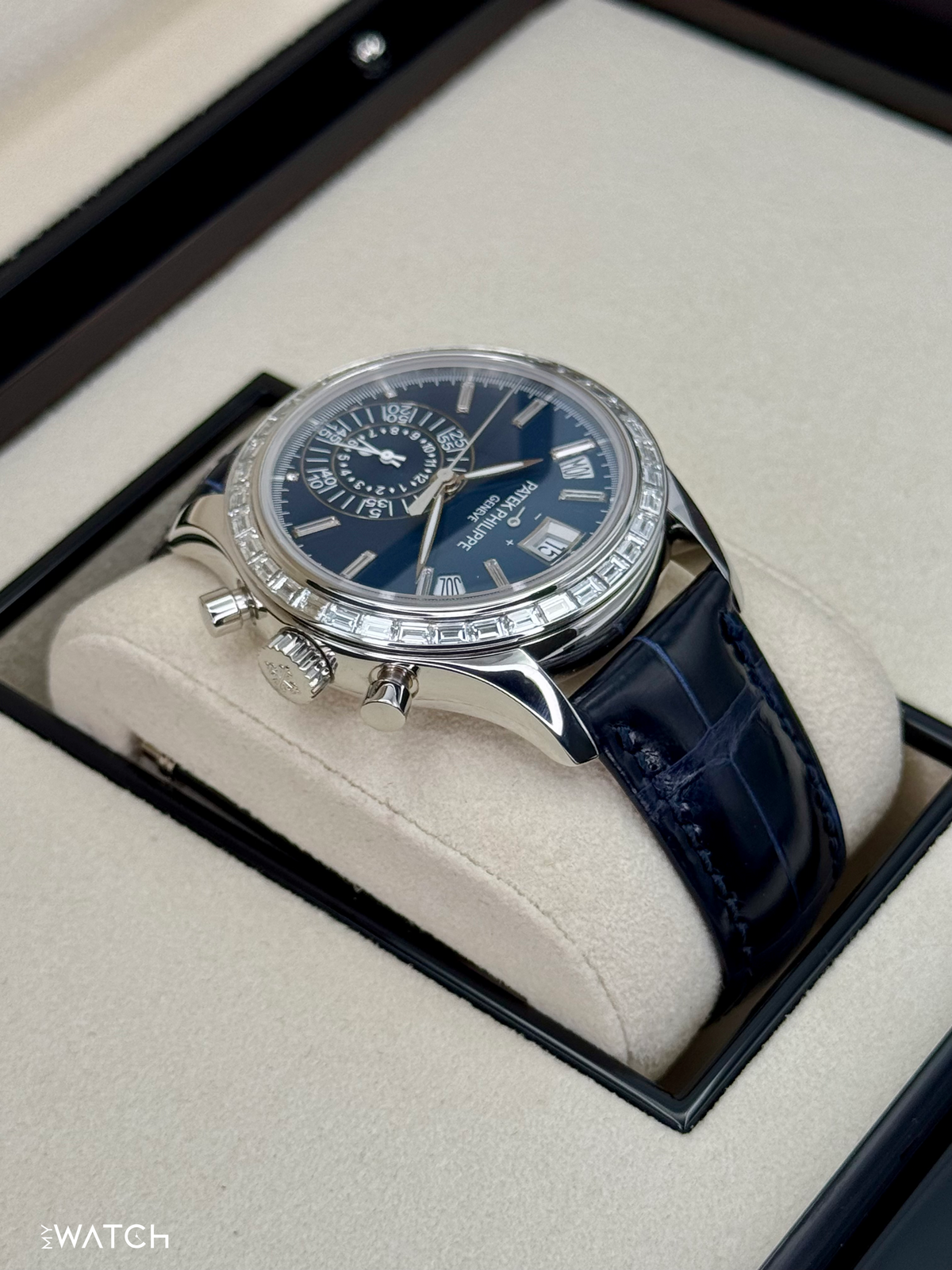 Patek Philippe Annual Calendar Chronograph 40.5mm 5961P Platinum Blue Dial – image 8