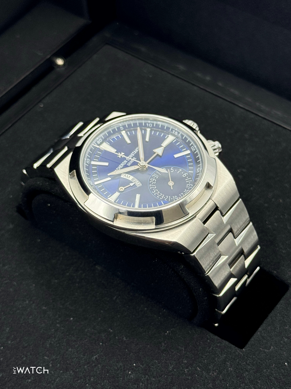 Vacheron Constantin Overseas Dual Time 41mm 7900V Blue Dial – on the wrist