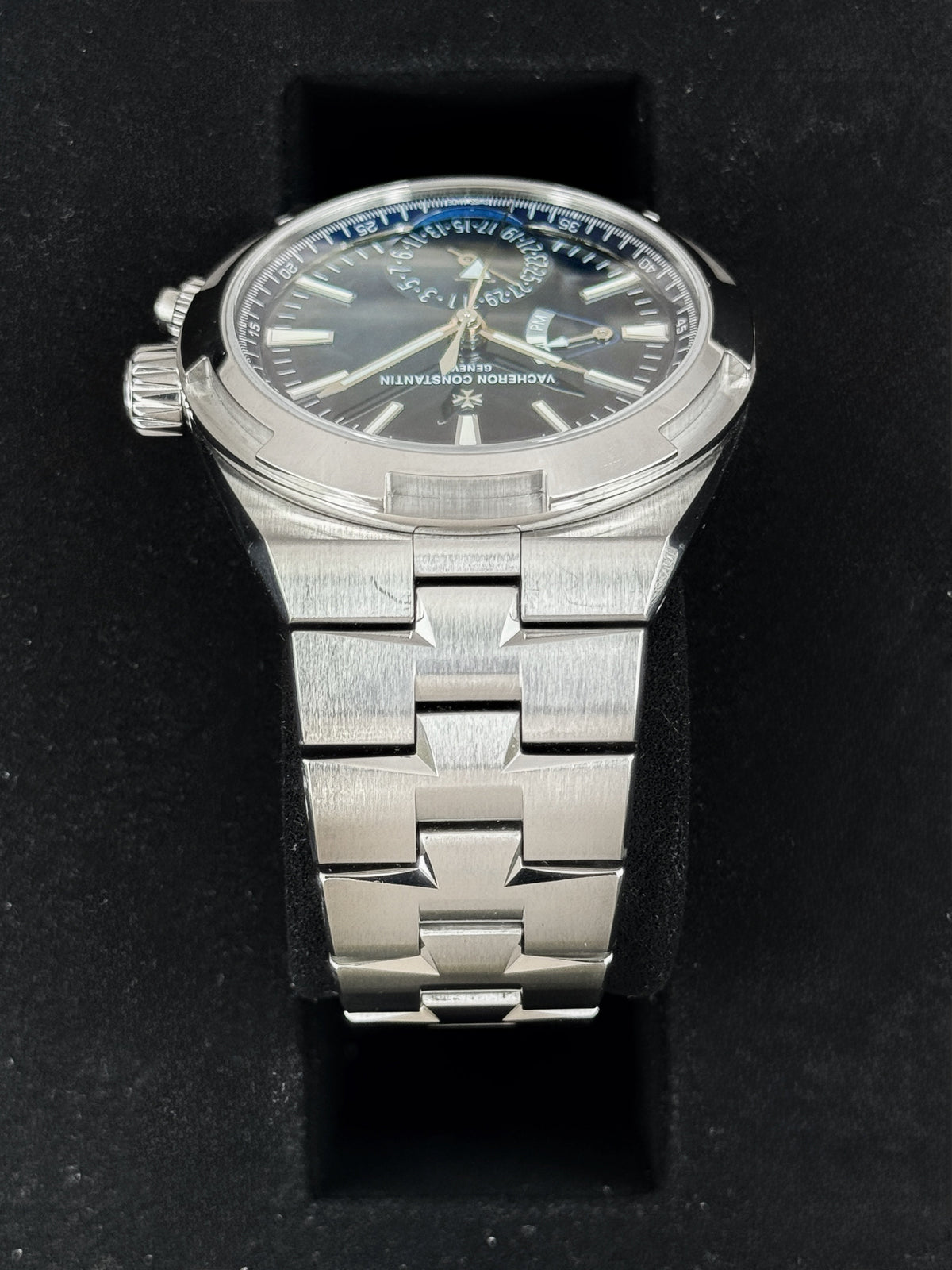 Vacheron Constantin Overseas Dual Time 41mm 7920V Blue Dial – bracelet and clasp