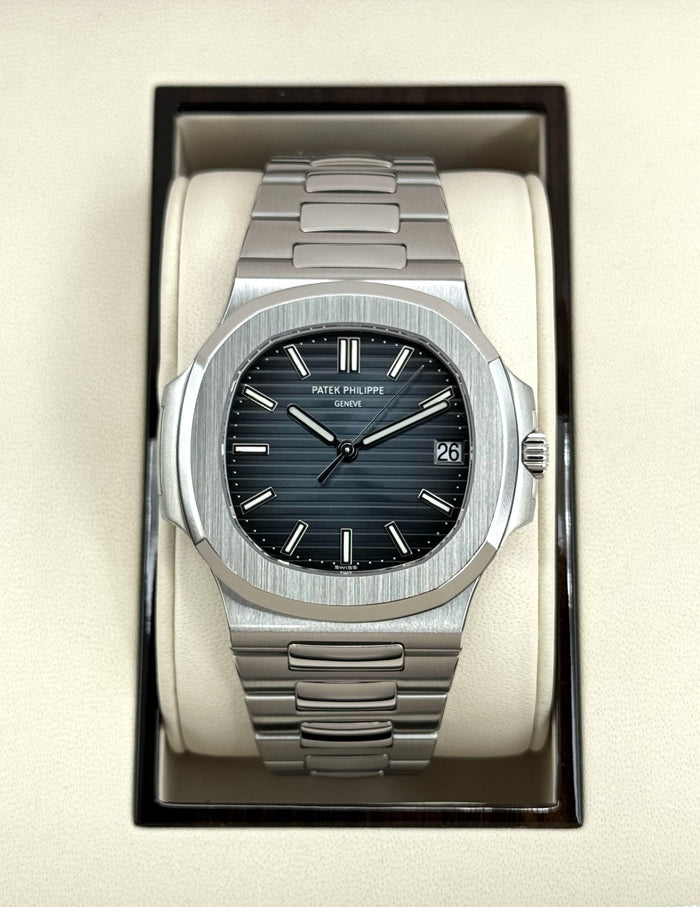 Patek Philippe Nautilus 40mm 5711/1A Stainless Steel Blue Dial – front view