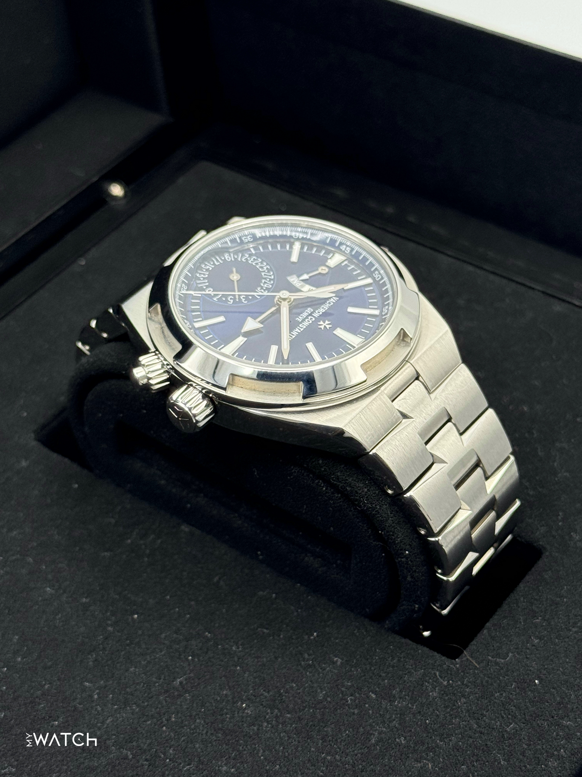 Vacheron Constantin Overseas Dual Time 41mm 7900V Blue Dial – image 8