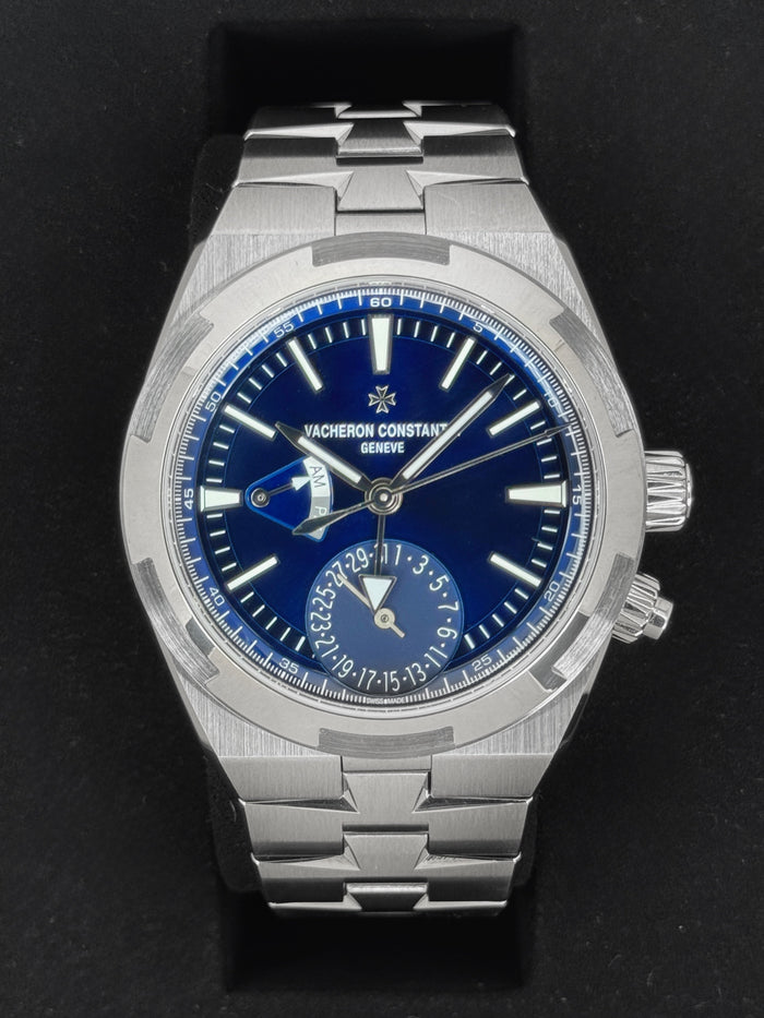 Vacheron Constantin Overseas Dual Time 41mm 7920V Blue Dial – front view