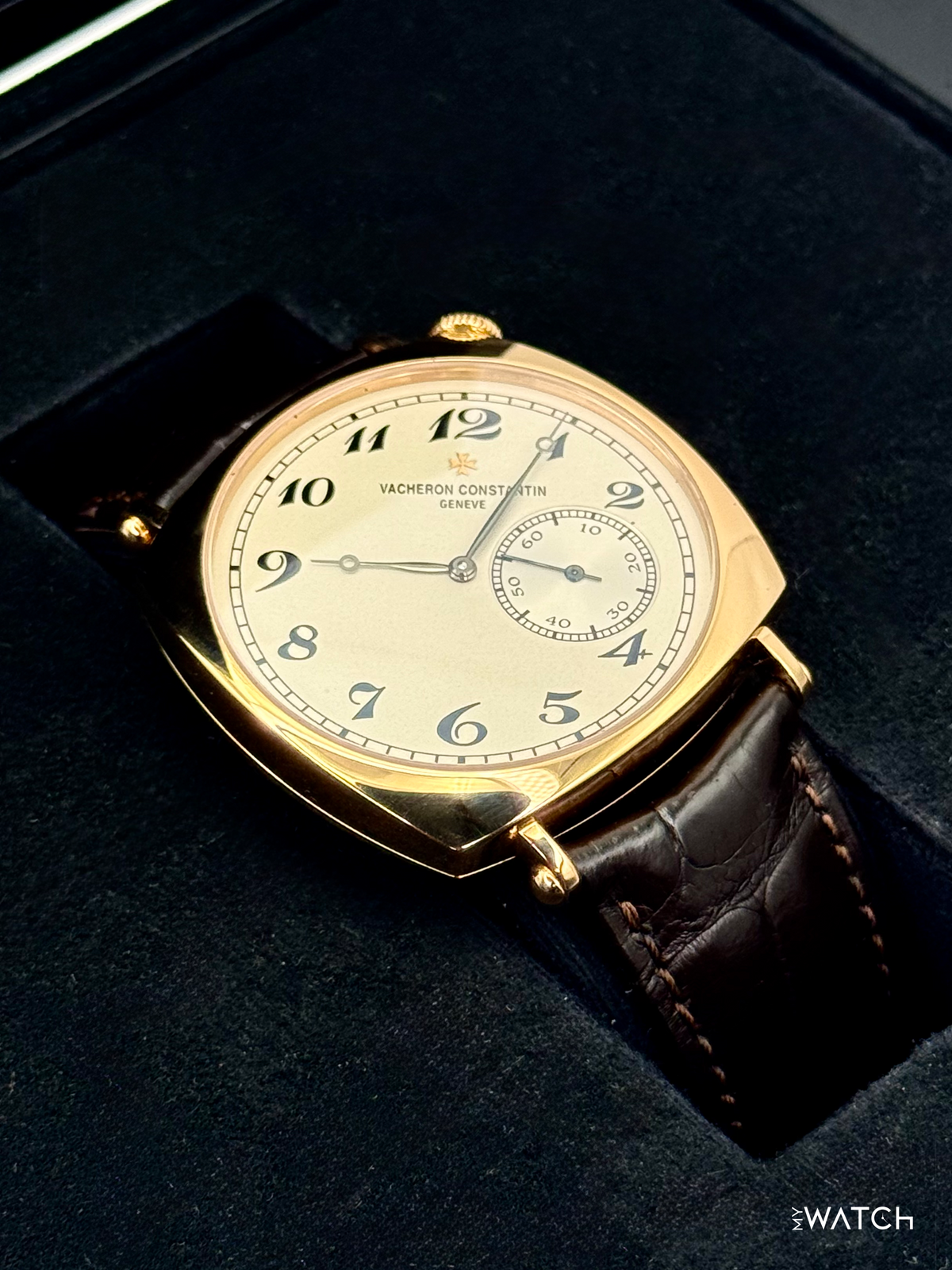 Vacheron Constantin Historiques American 1921 40mm 82035 Silver Dial – case back