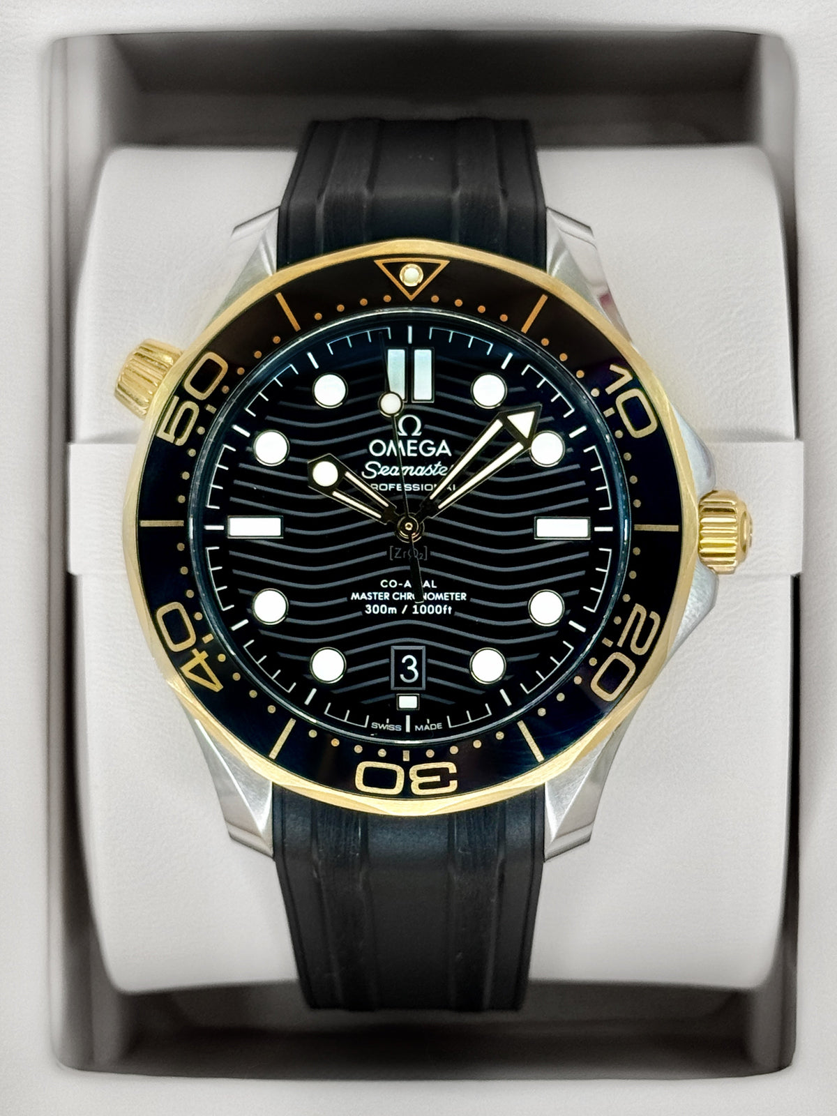 Omega Seamaster Diver 300M 42mm 210.22.42.20.01.001 Black Dial – front view