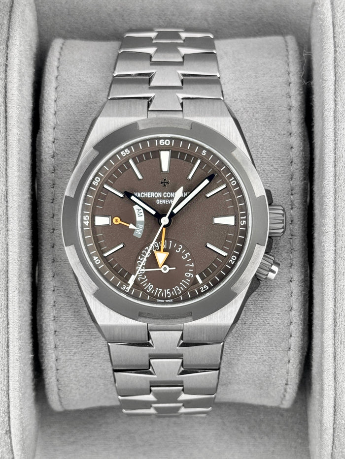 Vacheron Constantin Overseas Dual Time 41mm 7930V Titanium Brown Dial – front view