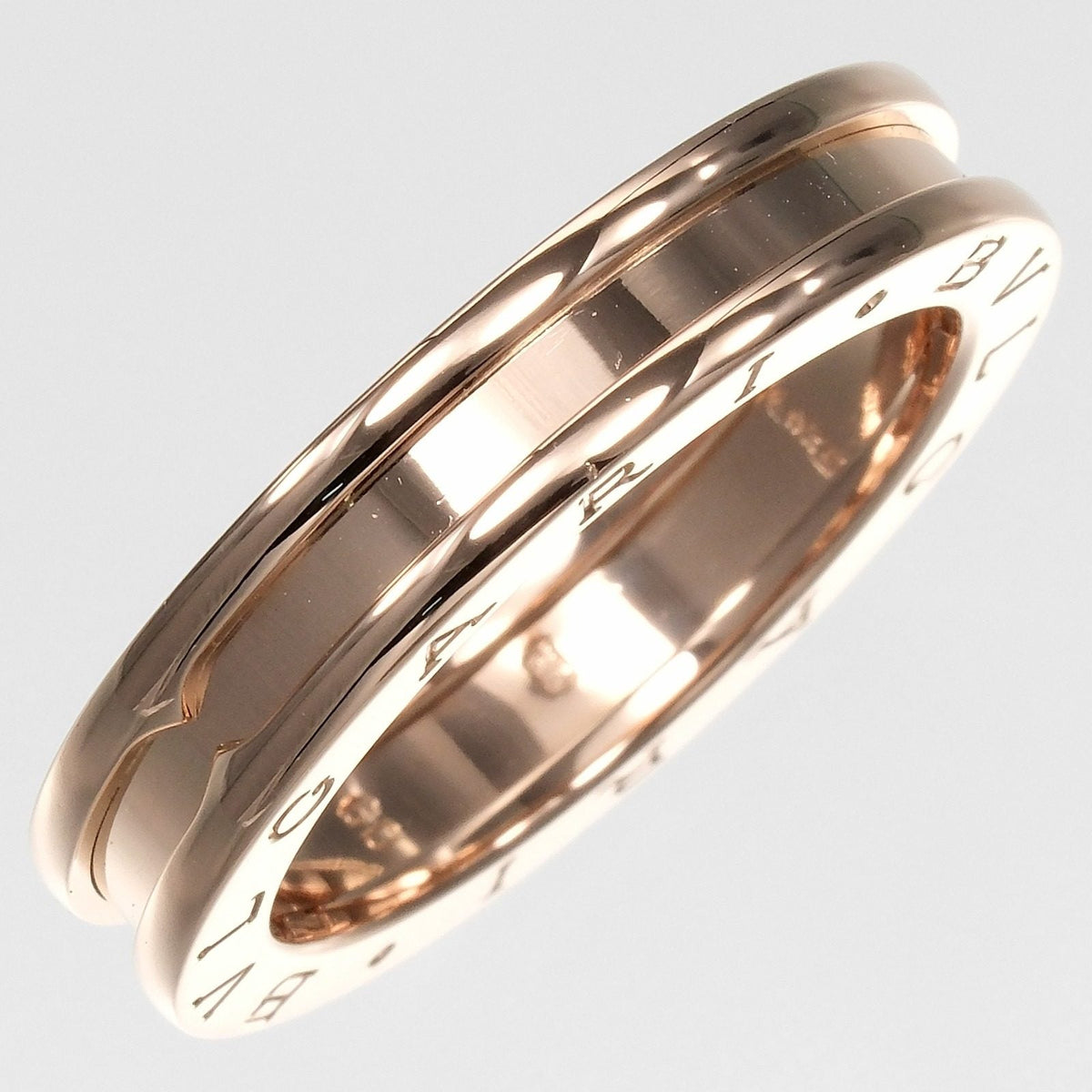 Bulgari B.ZERO1 XS 18K Rose Gold Ring – close-up