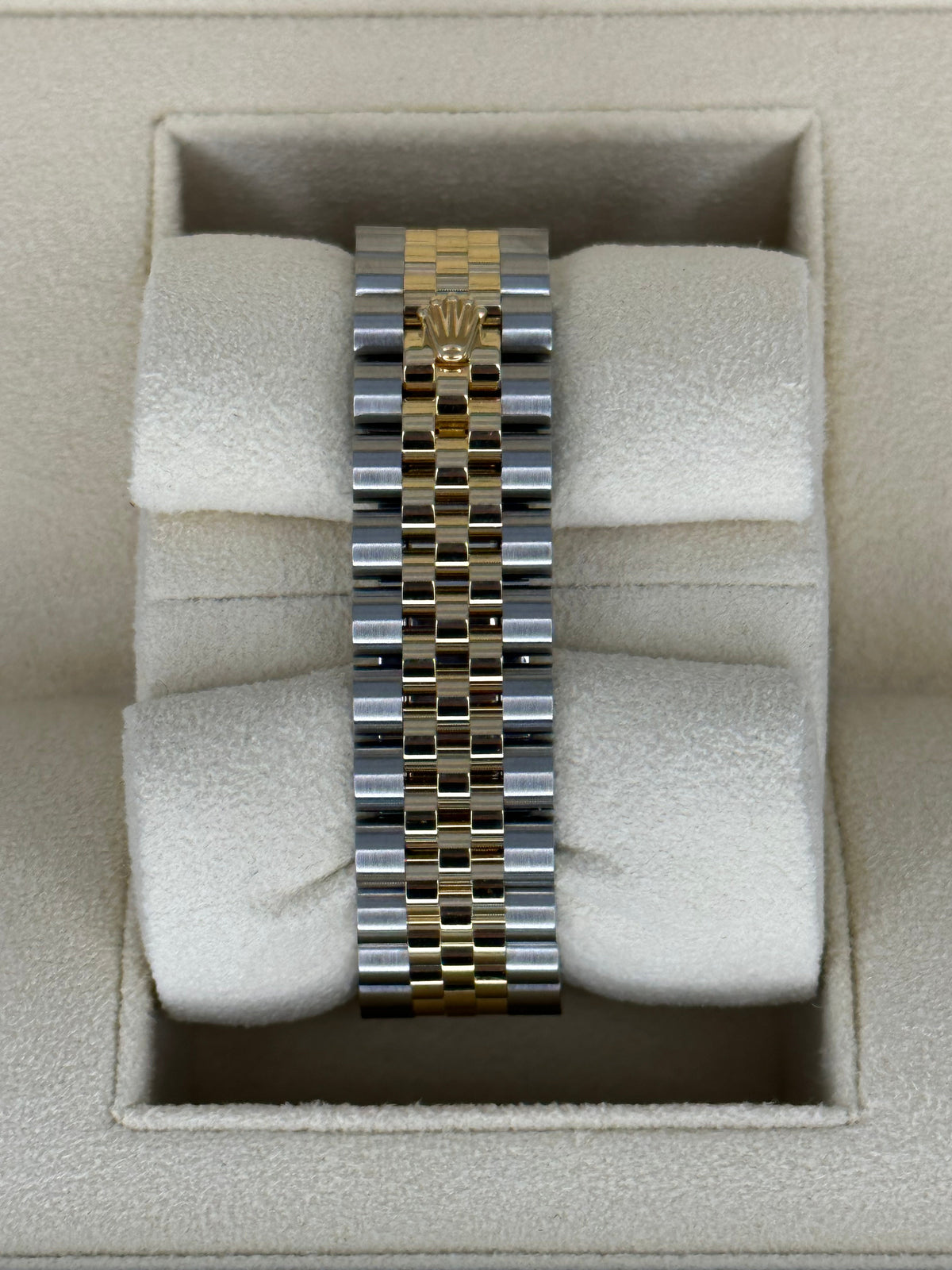 Rolex Datejust 31mm 278273 Two-Tone Jubilee Mother of Pearl Diamond Dial – dial close-up