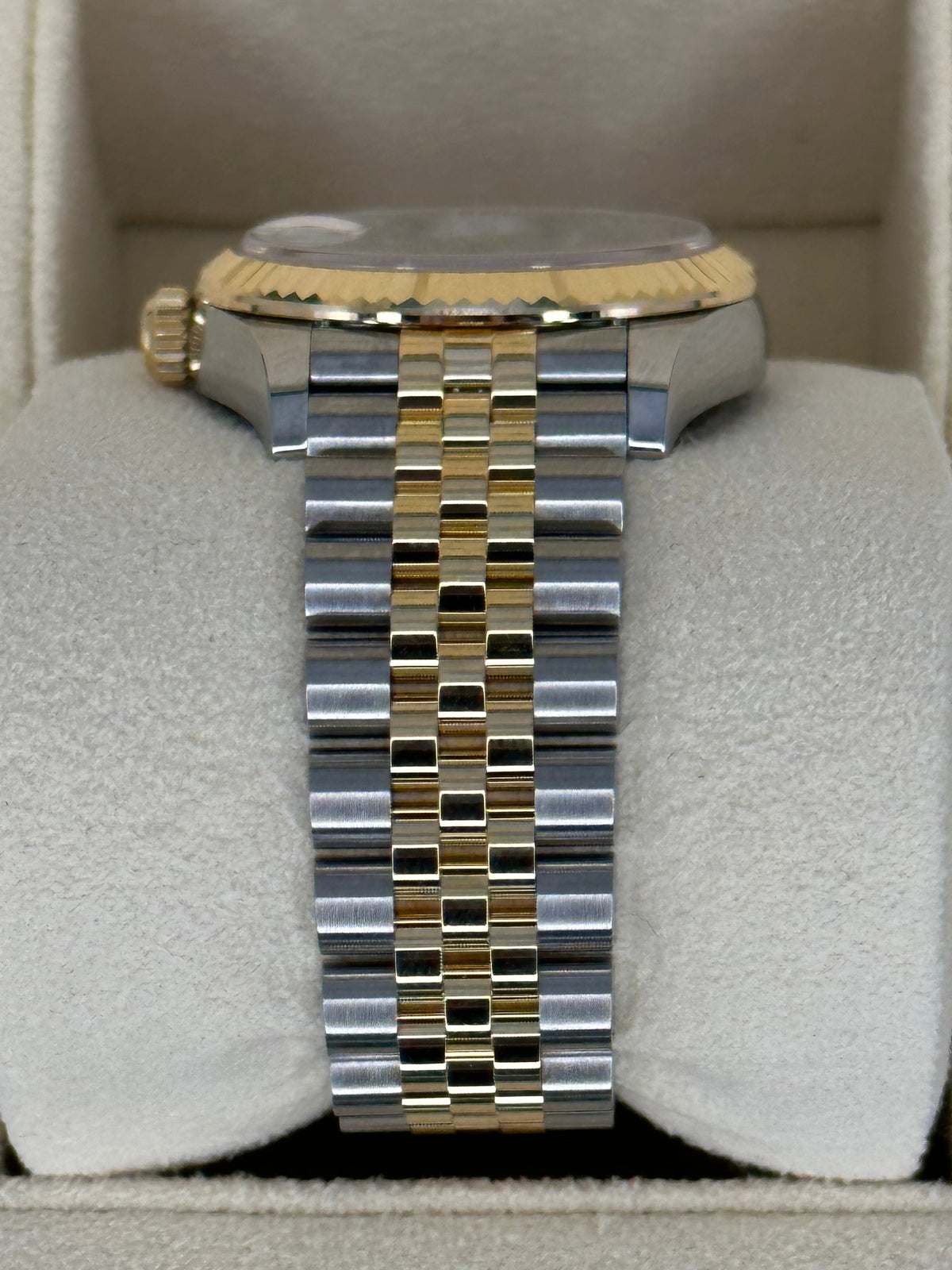 Rolex Datejust 31mm 278273 Two-Tone Jubilee Mother of Pearl Diamond Dial – bracelet and clasp