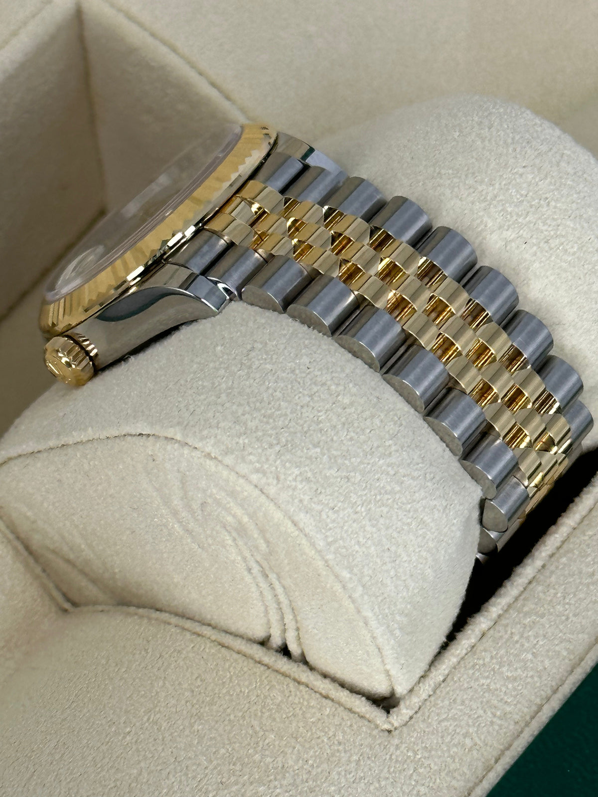 Rolex Datejust 31mm 278273 Two-Tone Jubilee Mother of Pearl Diamond Dial – image 8