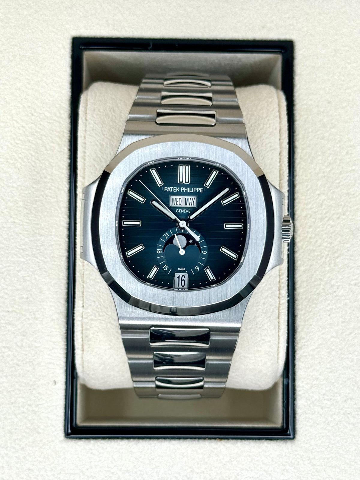 Patek Philippe 40.5mm 5726/1A-014 Nautilus Moonphase Blue Dial – front view