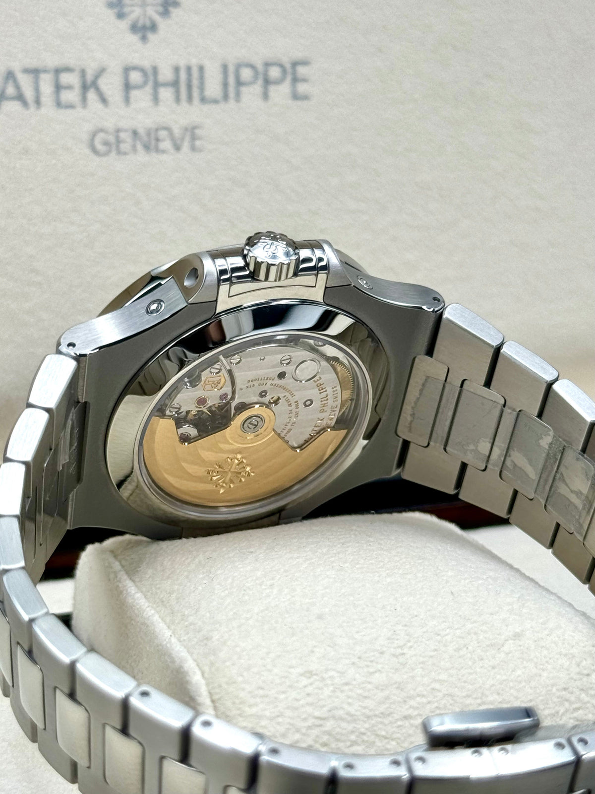 Patek Philippe 40.5mm 5726/1A-014 Nautilus Moonphase Blue Dial – image 9