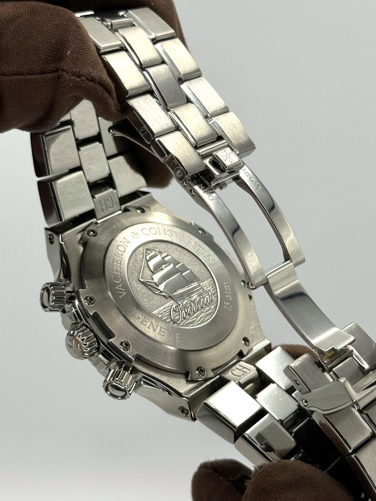 Vacheron Constantin Overseas Chrono 40mm 49140/423A-8886 Black Dial – image 11