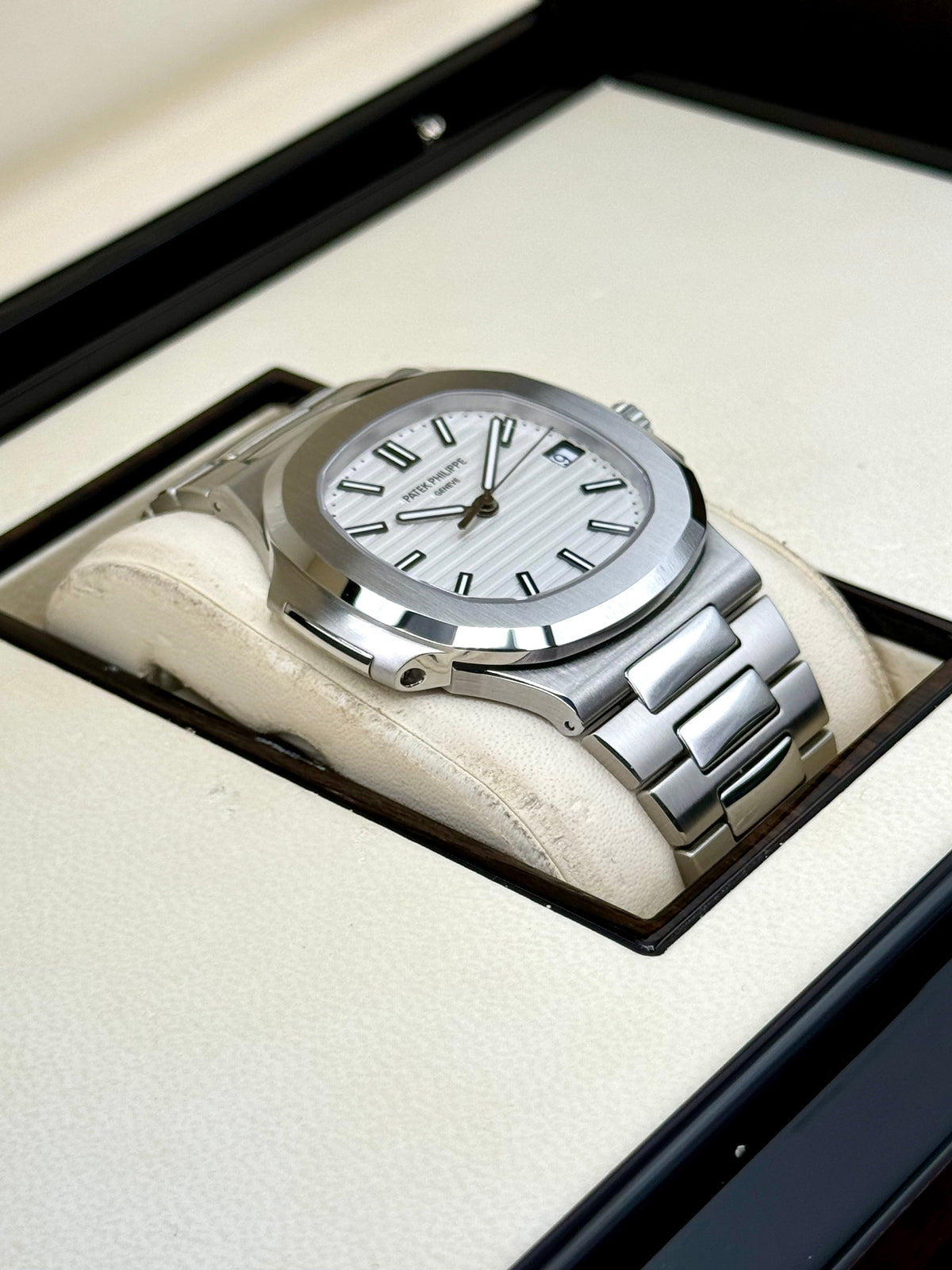 Patek Philippe Nautilus 40mm 5711/1A Stainless Steel White Dial – on the wrist