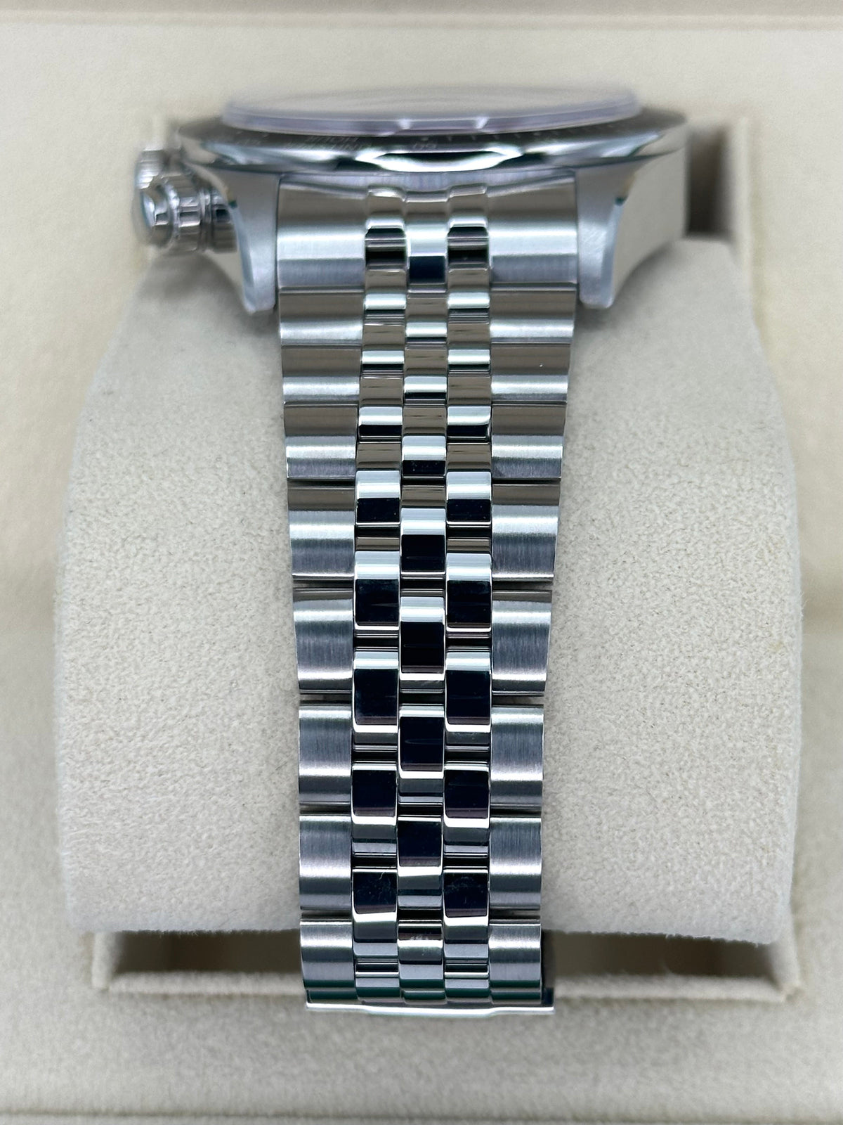 Tudor Black Bay Chrono 41mm 79360N Pink Dial – bracelet and clasp
