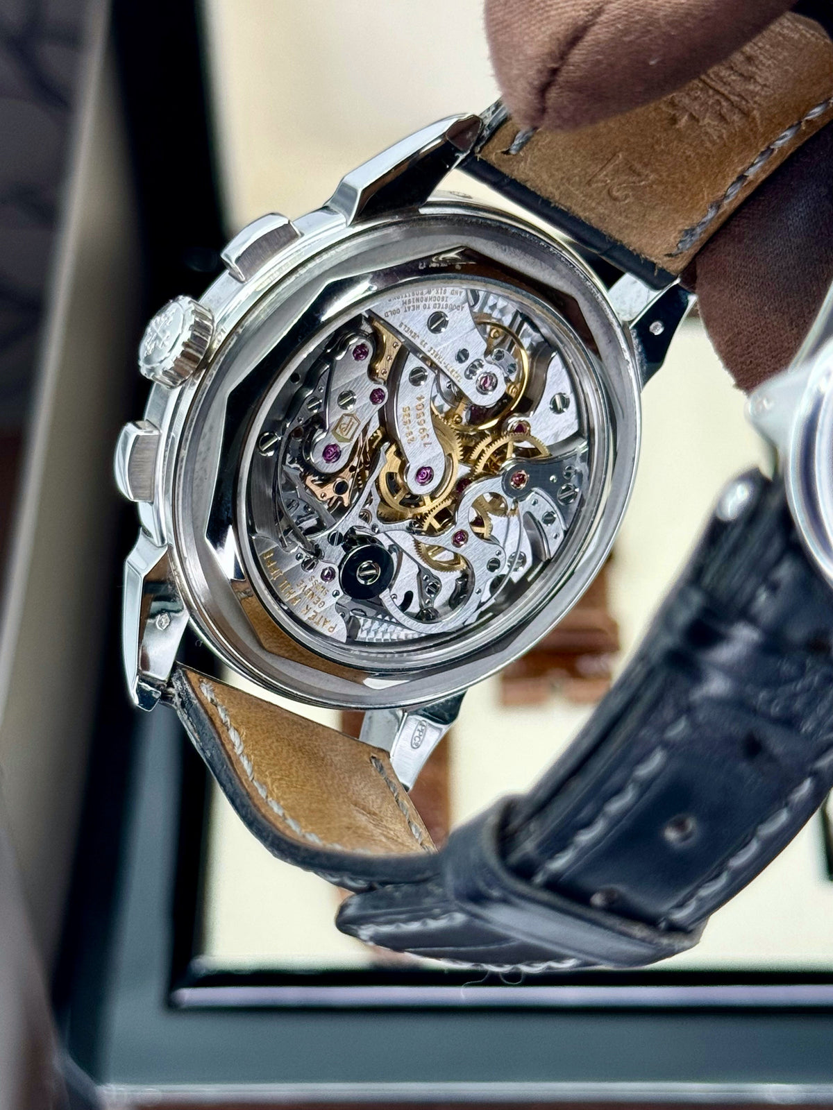 Patek Philippe 5270P Perpetual Calendar Chronograph Salmon Dial – image 9
