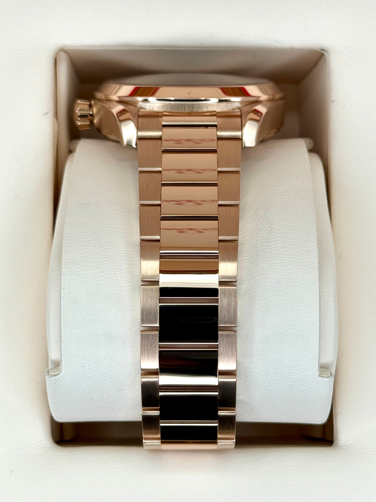 Omega Seamaster Aqua Terra Sedna Gold 220.50.43.22.02.001 – bracelet and clasp