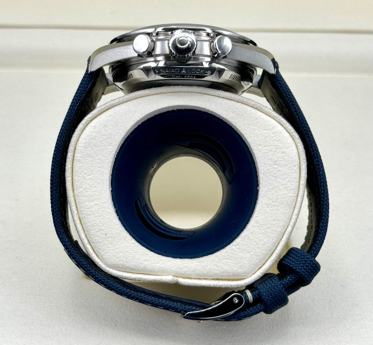 Omega Speedmaster Silver Snoopy Award 310.32.42.50.02.001 – image 9