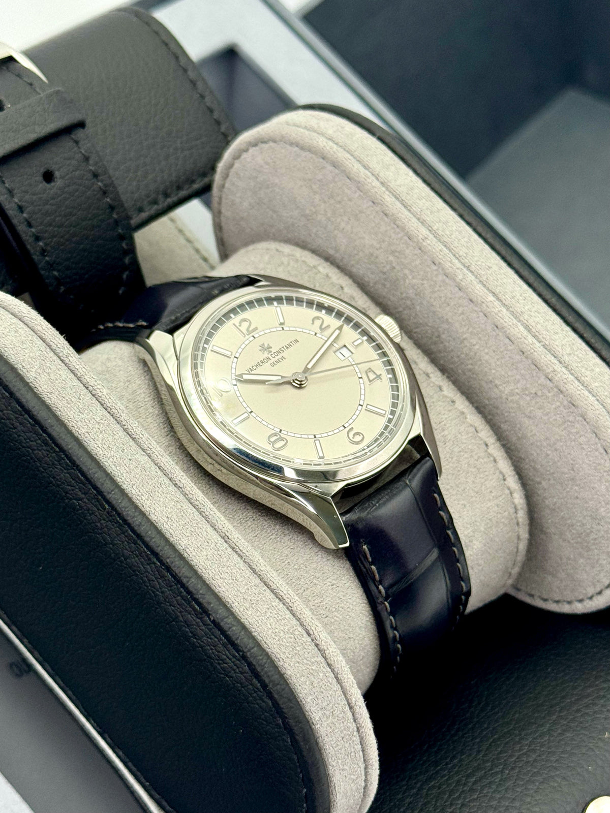 Vacheron Constantin Fiftysix 40mm 4600E Stainless Steel Grey Dial – on the wrist