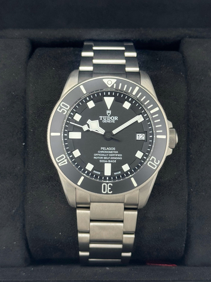 Tudor Pelagos 42mm 25600TN Titanium Black Dial – front view