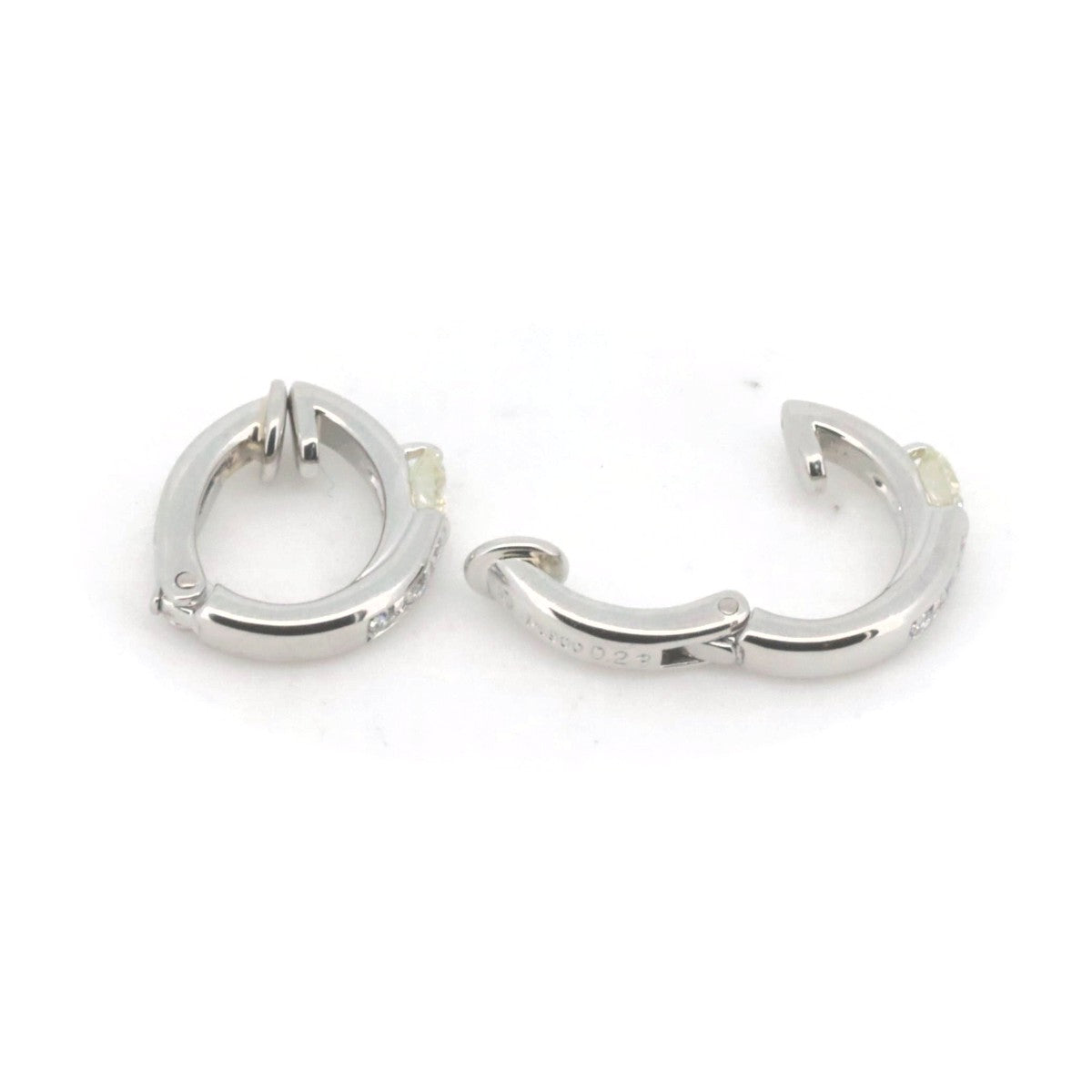 Tasaki Platinum Diamond Earrings – packaging