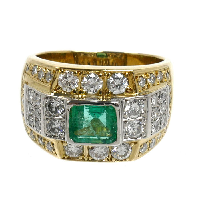 Platinum Diamond Emerald Ring – top view