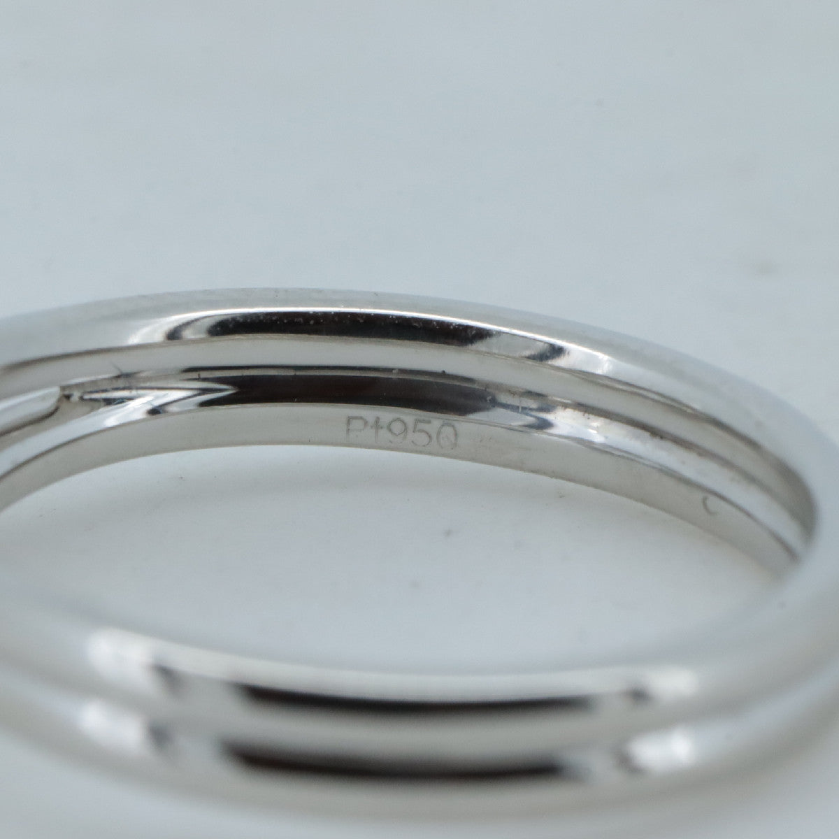 Forevermark Elcondia Platinum Diamond Ring – side view