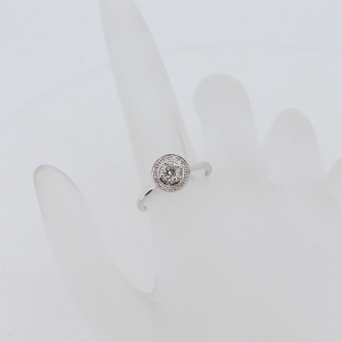 Forevermark Platinum Diamond Ring – packaging