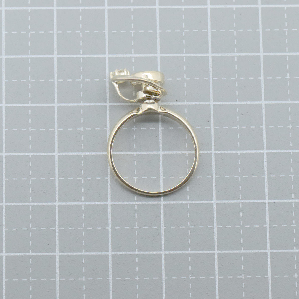 18K Yellow Gold Waltham Swing Diamond Ring – top view