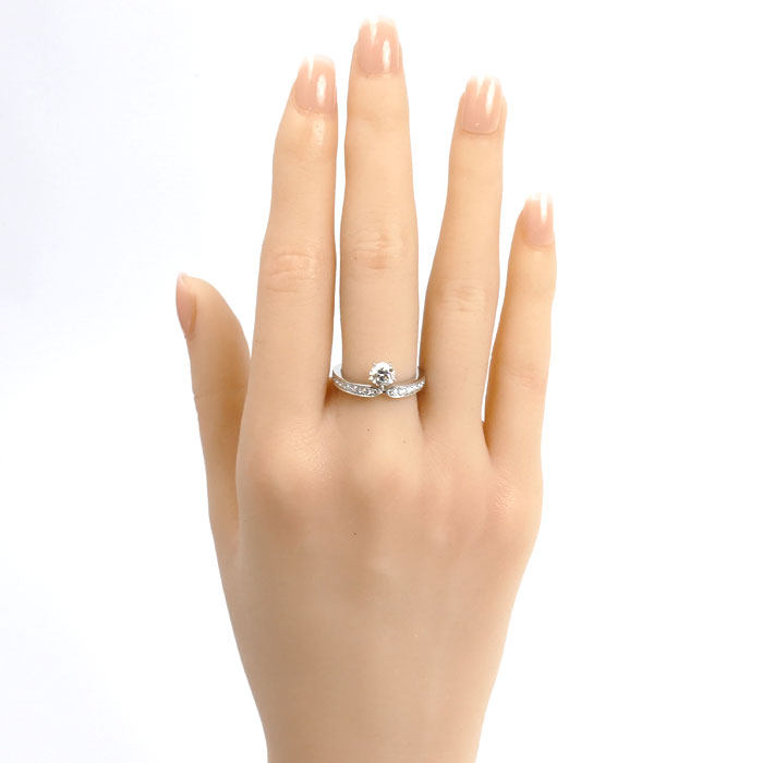 Chaumet Josephine Eclat d’Eternite Platinum Diamond Ring – close-up